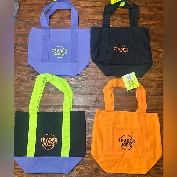 FULL SET OF 4! Trader Joe’s Trick Or Treat Canvas‎ Tote Bags Mini Halloween.